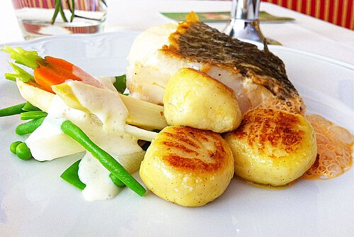 Auf der Haut gebratenes Filet vom Nordseekabeljau auf &lsquo;Leipziger&rsquo;